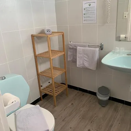 Le Canetois Кане