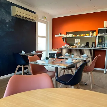 Le Canetois Hotel